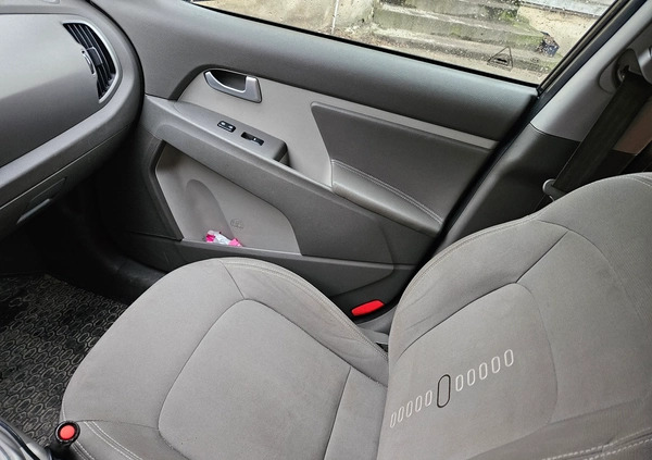 Kia Sportage cena 49850 przebieg: 254000, rok produkcji 2014 z Bydgoszcz małe 172